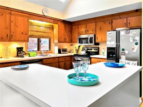 122 Tracy Lane Brewster Cape Cod - Jack's Little Cape House